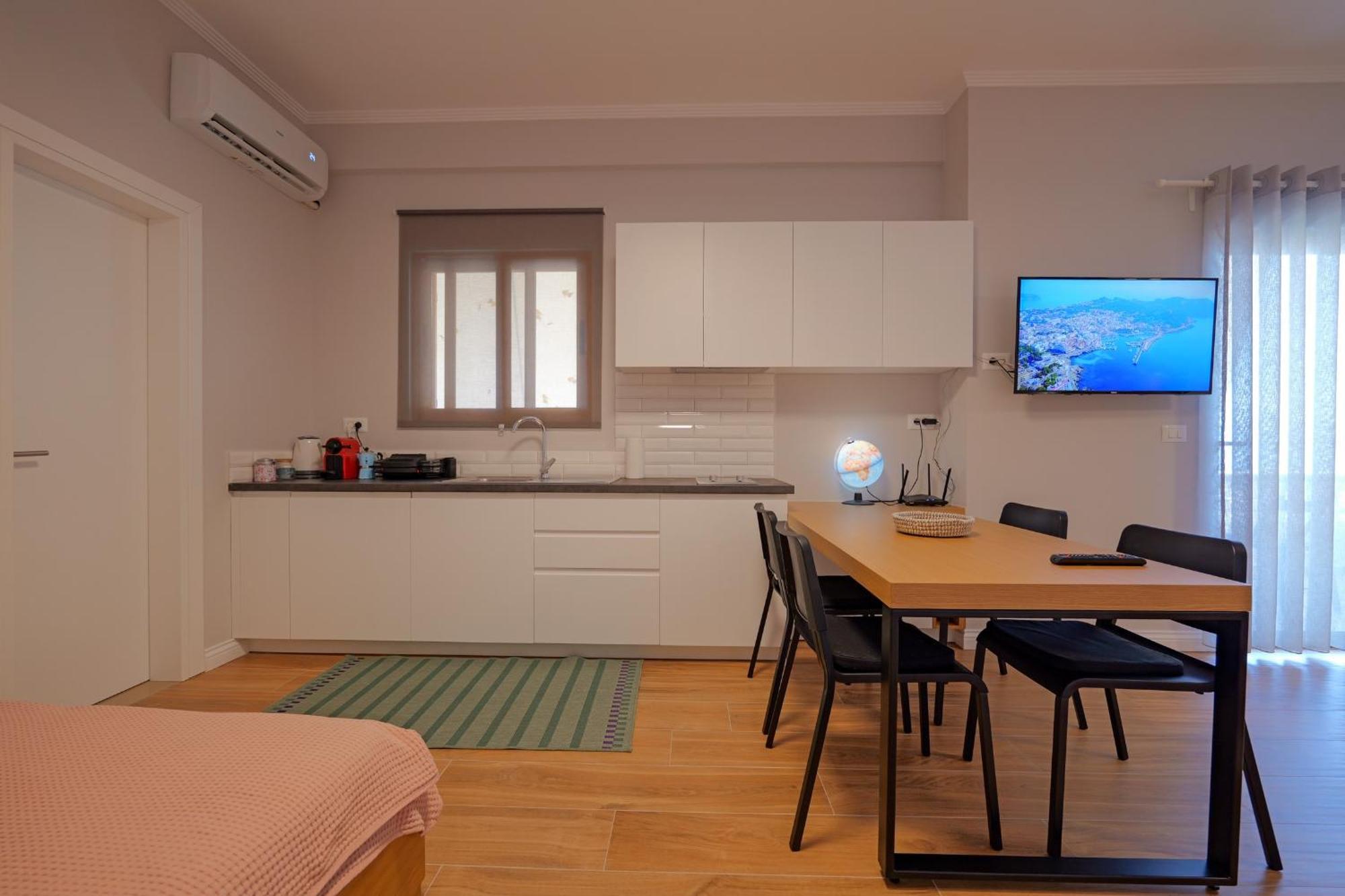 Ferienwohnung Get Comfy Sarandë Exterior foto