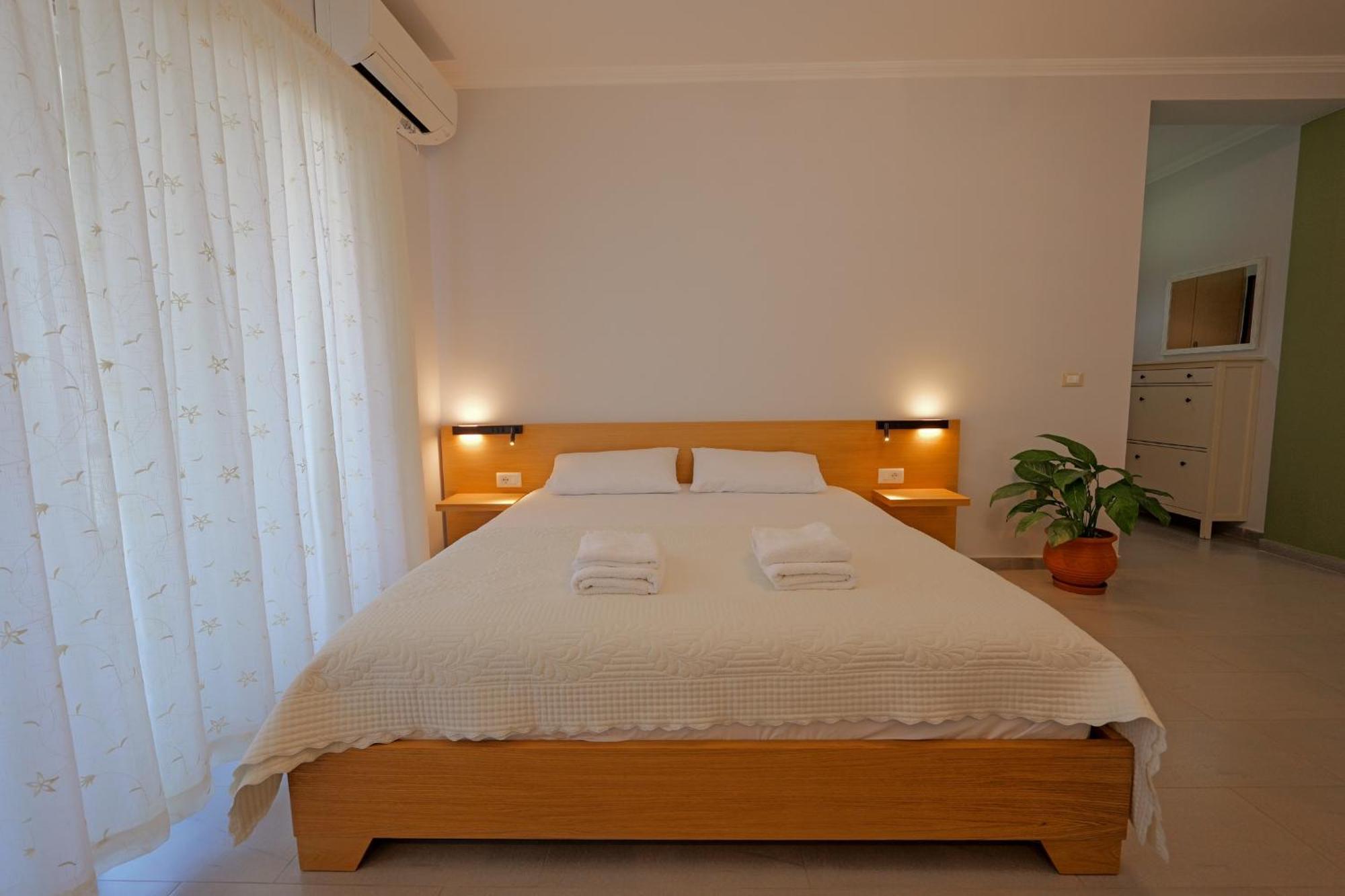 Ferienwohnung Get Comfy Sarandë Exterior foto